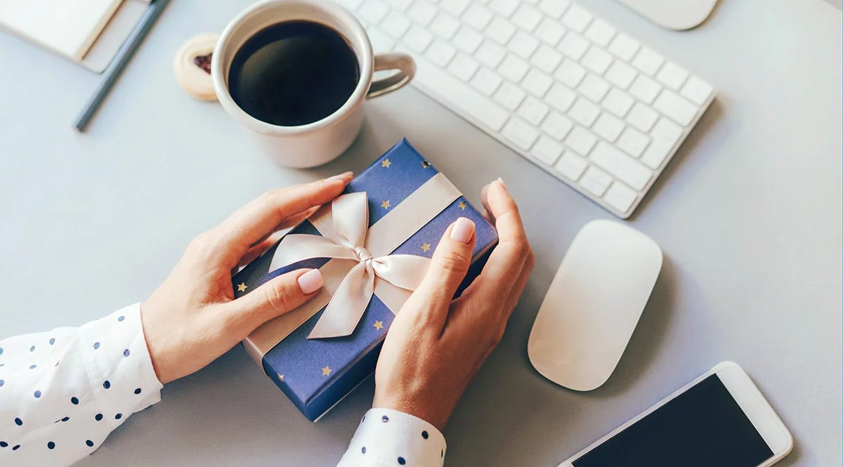 Avoid Any Compliance Headaches This Festive Season: Automate Your Gifts and Hospitality Process